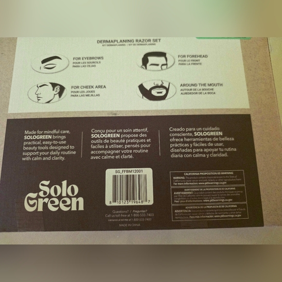 Black Dermaplaning Razor Set - Picture 3 of 3